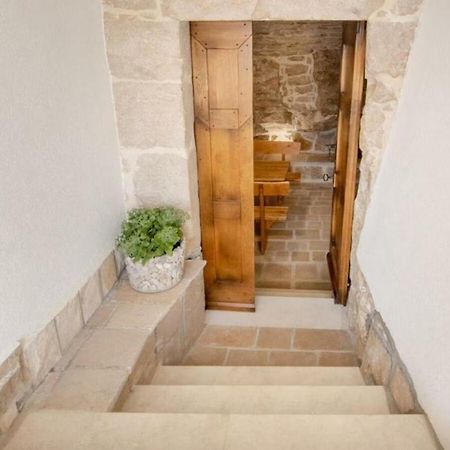 Dvori Stipanovi With Heated Pool And Jacuzzi Villa Donje Rascane Екстериор снимка