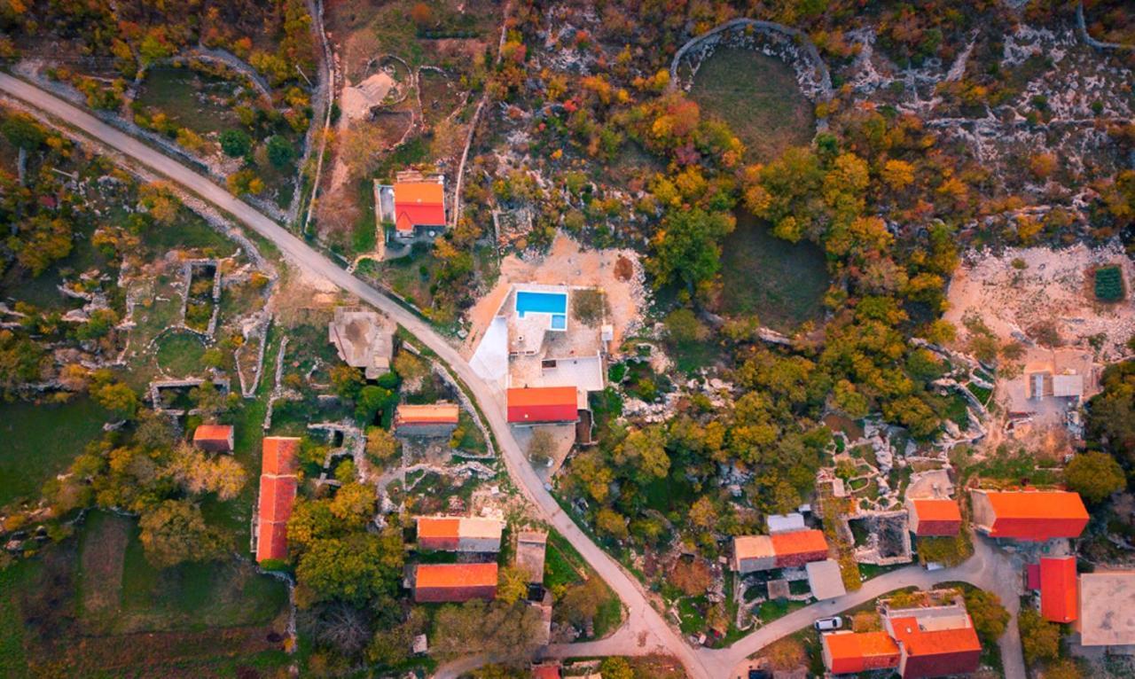 Dvori Stipanovi With Heated Pool And Jacuzzi Villa Donje Rascane Екстериор снимка