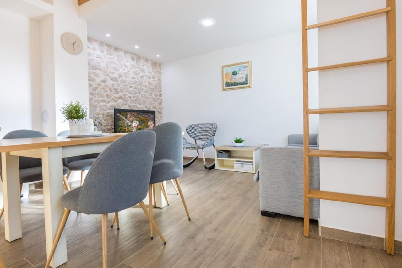 Dvori Stipanovi With Heated Pool And Jacuzzi Villa Donje Rascane Екстериор снимка