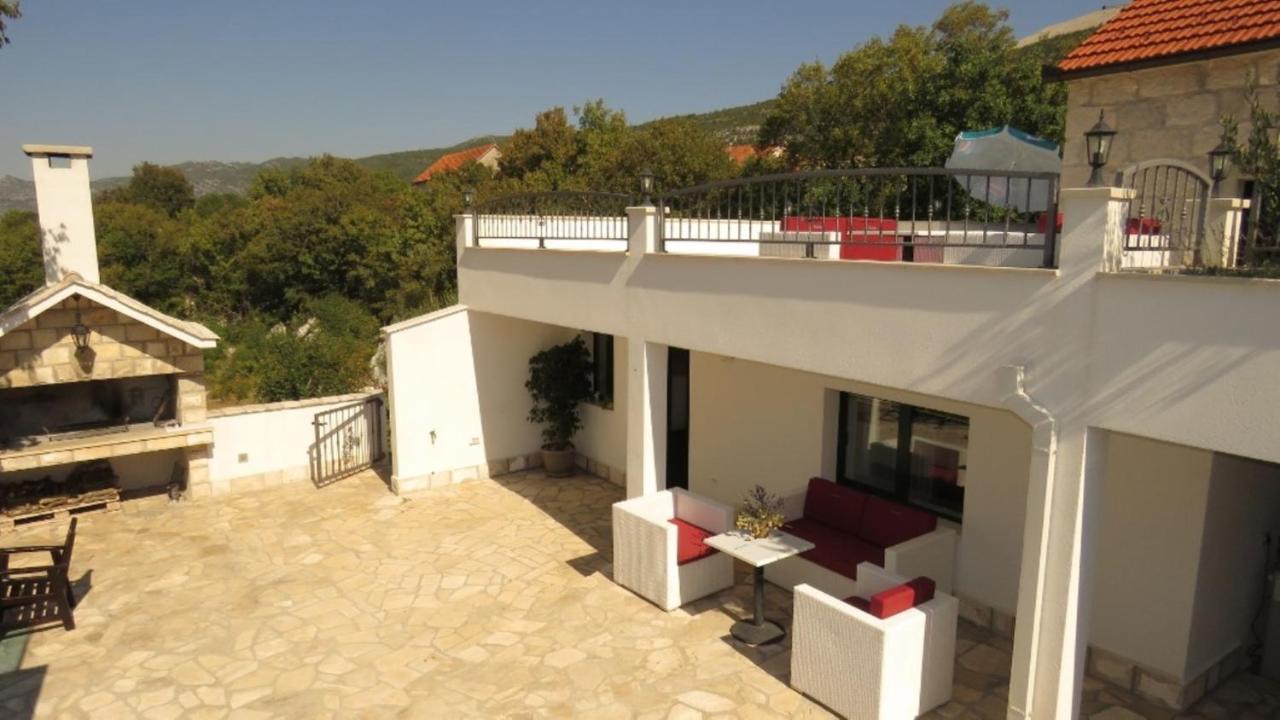 Dvori Stipanovi With Heated Pool And Jacuzzi Villa Donje Rascane Екстериор снимка