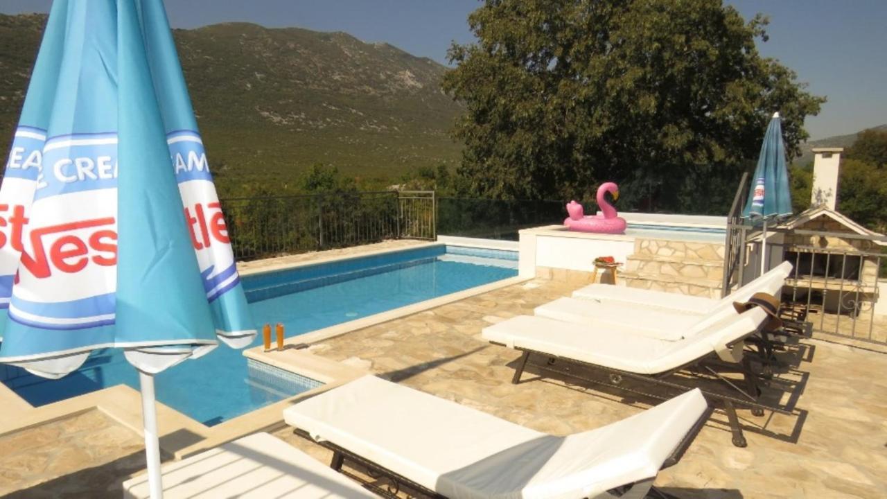 Dvori Stipanovi With Heated Pool And Jacuzzi Villa Donje Rascane Екстериор снимка