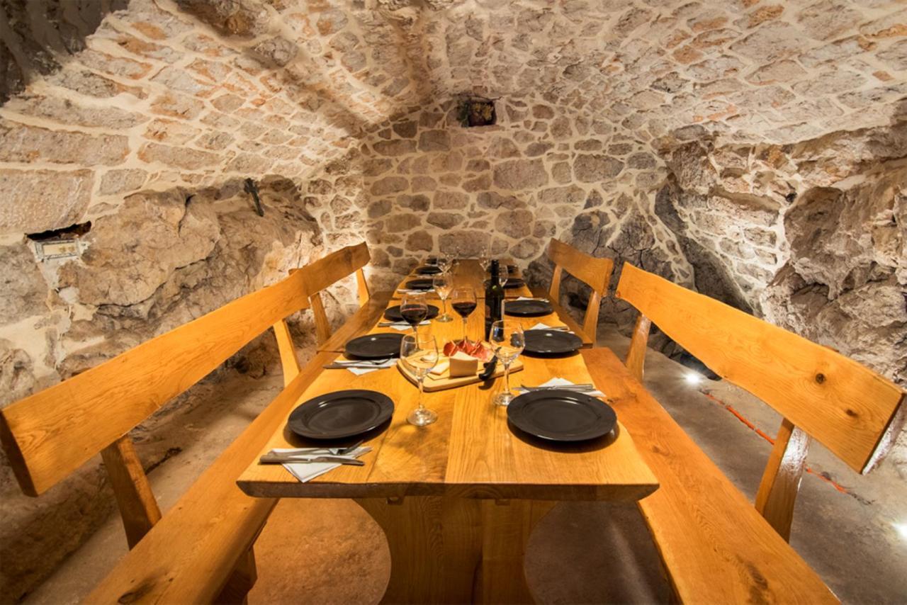 Dvori Stipanovi With Heated Pool And Jacuzzi Villa Donje Rascane Екстериор снимка