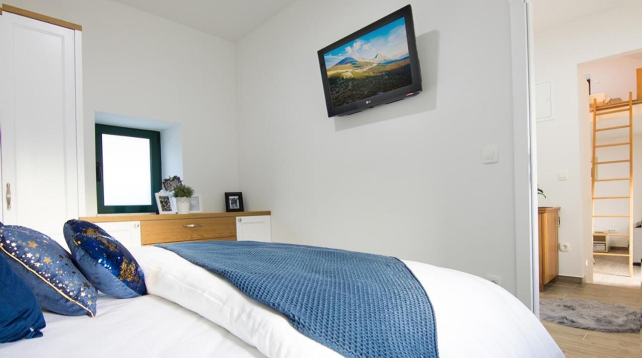 Dvori Stipanovi With Heated Pool And Jacuzzi Villa Donje Rascane Екстериор снимка