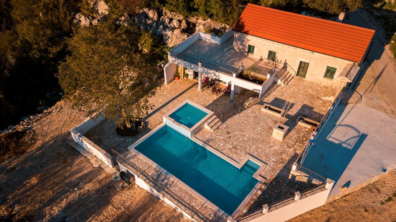Dvori Stipanovi With Heated Pool And Jacuzzi Villa Donje Rascane Екстериор снимка