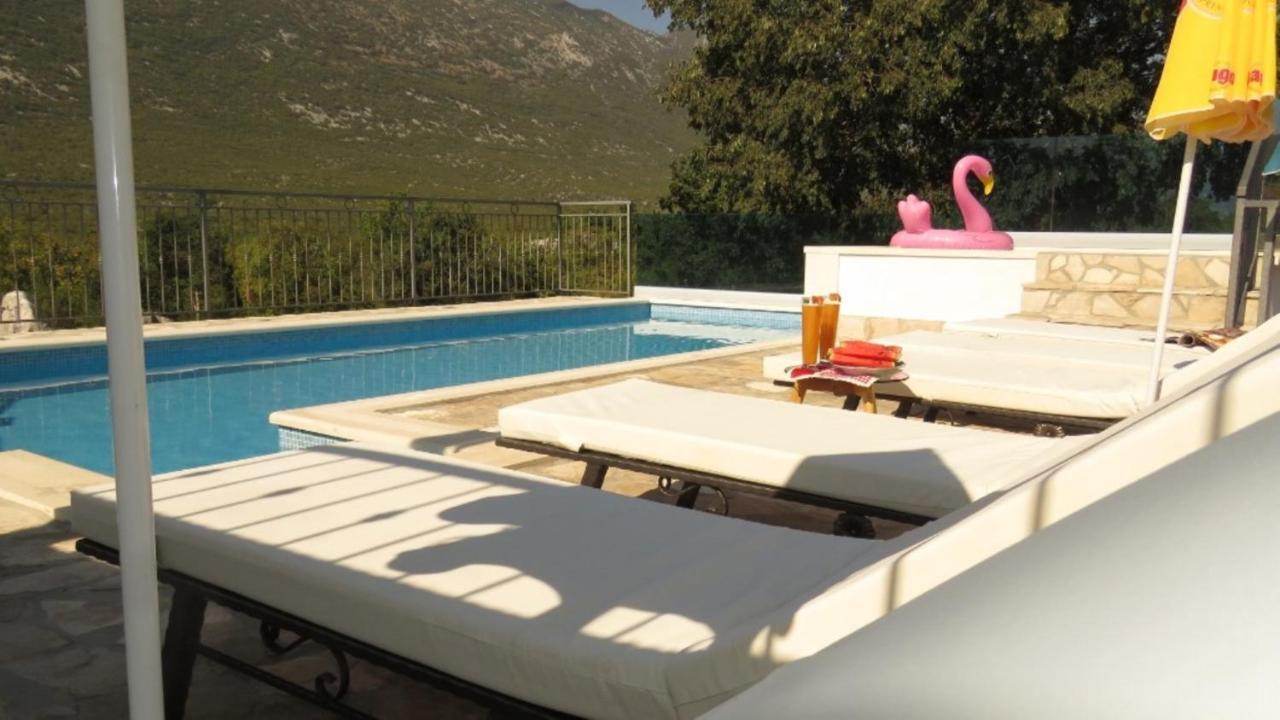 Dvori Stipanovi With Heated Pool And Jacuzzi Villa Donje Rascane Екстериор снимка