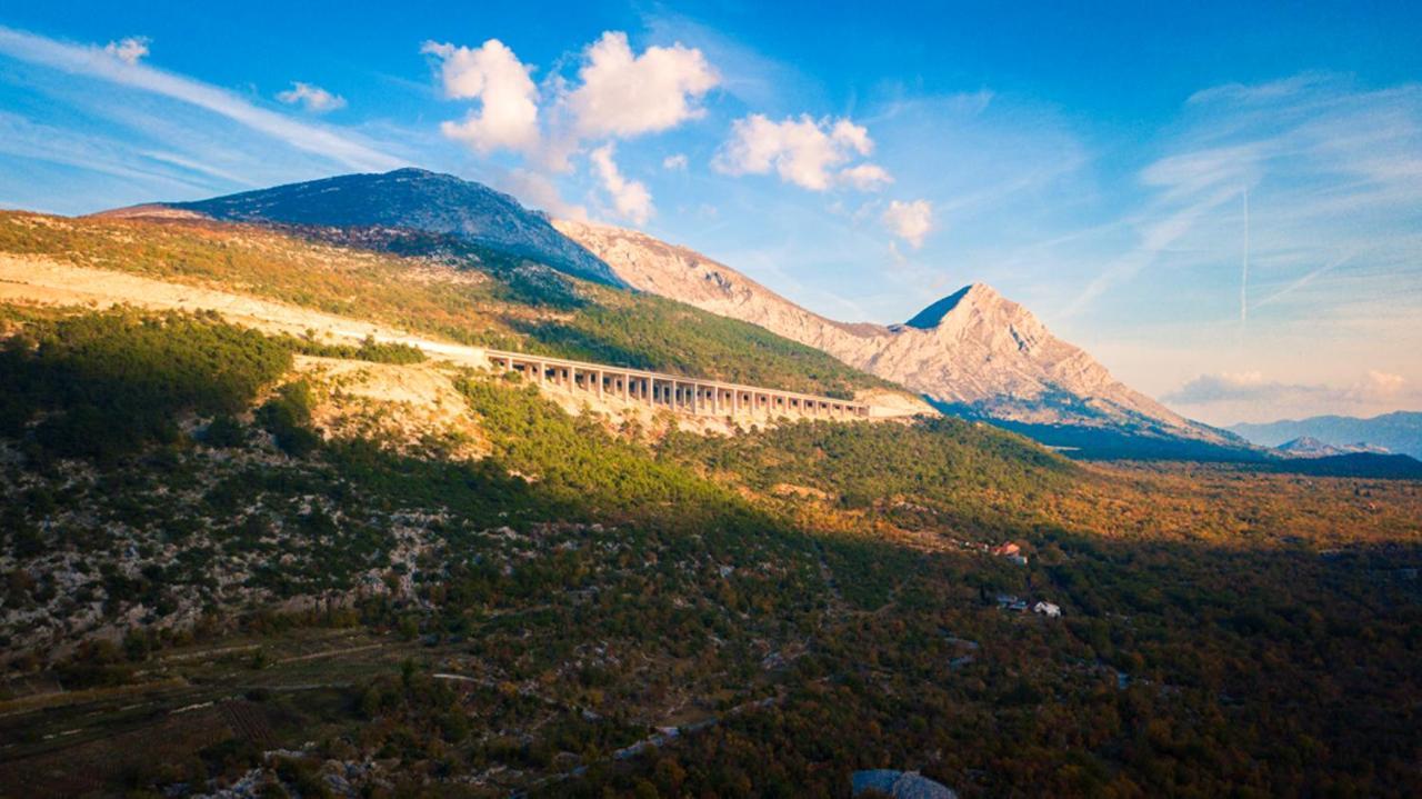 Dvori Stipanovi With Heated Pool And Jacuzzi Villa Donje Rascane Екстериор снимка