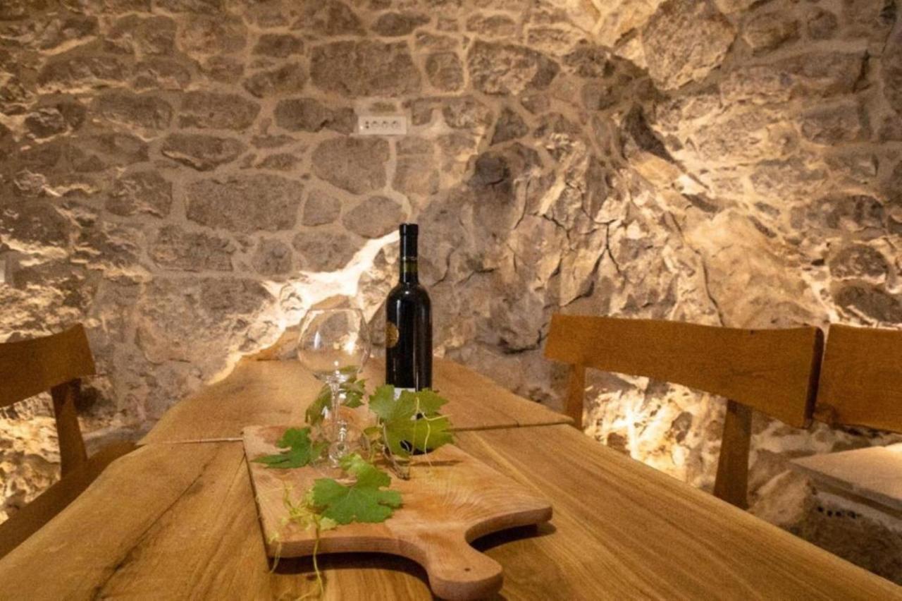 Dvori Stipanovi With Heated Pool And Jacuzzi Villa Donje Rascane Екстериор снимка