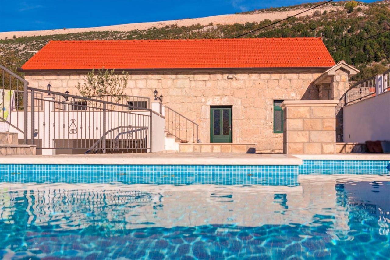 Dvori Stipanovi With Heated Pool And Jacuzzi Villa Donje Rascane Екстериор снимка